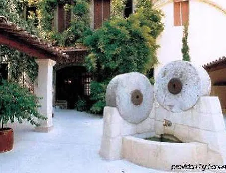 Hotel Du Pont Romain 3*
